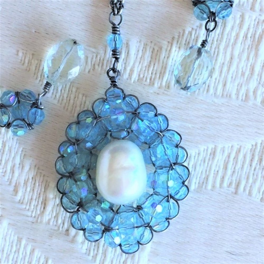 BAROQUE PEARL Necklace & EARRINGS SET